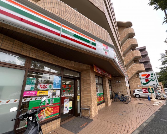 コンビニ　セブンイレブン練馬春日町6丁目店（コンビニ）まで382m