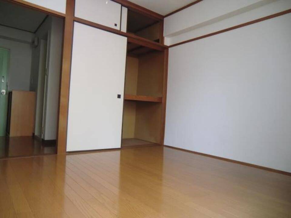 収納　押入れ