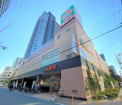 スーパー　ライフ大国町店（スーパー）まで414m