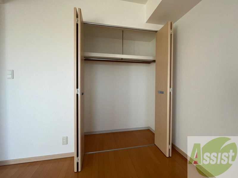 収納　寝室の収納です。部屋がすっきり片付きます。