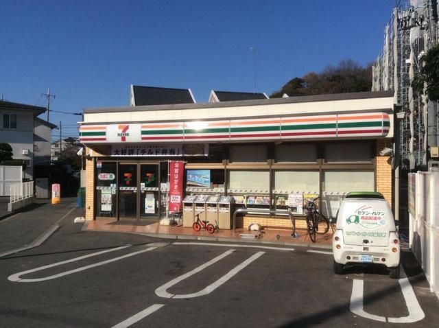 コンビニ　セブンイレブン横浜北寺尾7丁目店（コンビニ）まで499m