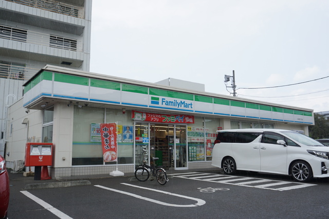 コンビニ　ファミリーマート小田原５丁目店（コンビニ）まで250m