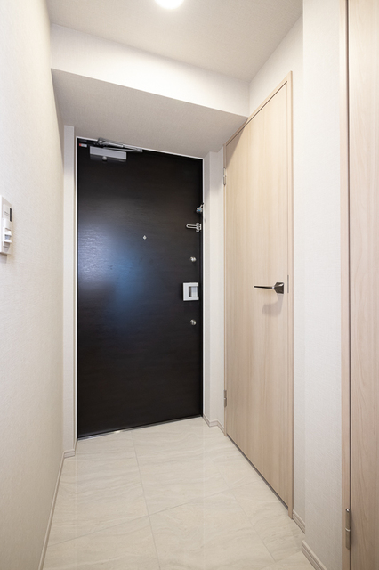 玄関　※写真は同タイプ住戸です。