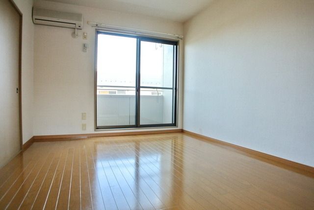 居室・リビング　☆明るいお部屋☆
