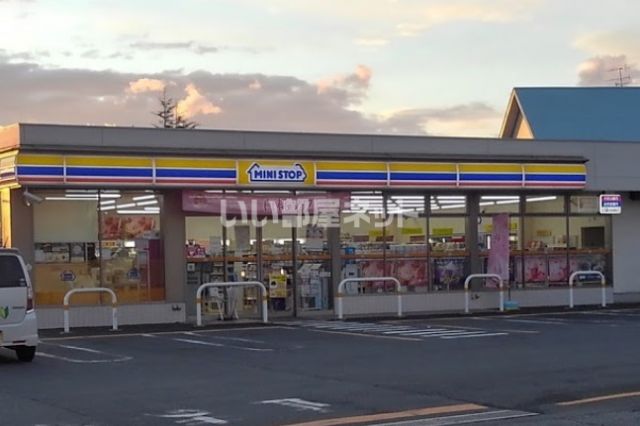コンビニ　ミニストップ 船橋滝台店（コンビニ）まで1078m