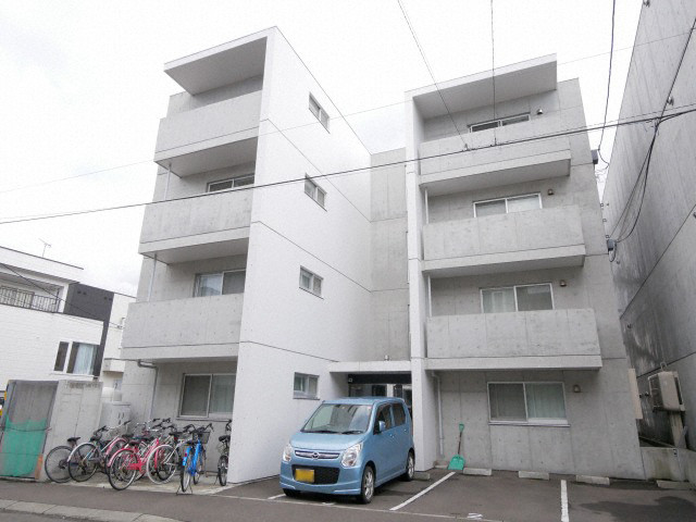 建物外観　☆地下鉄東西線白石駅まで徒歩8分！
