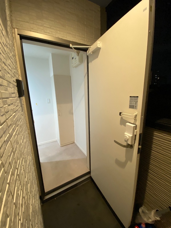 玄関　収納もある玄関です