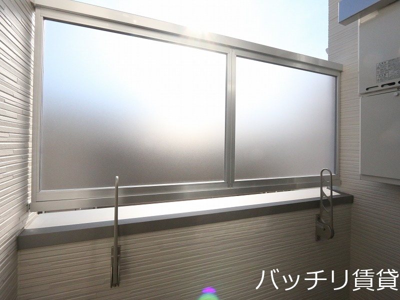 バルコニー　同型タイプの為、現状を優先いたします。