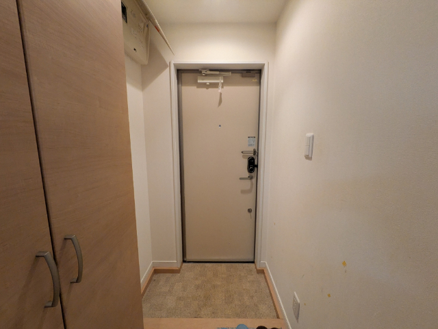 CASA二子新地の玄関写真