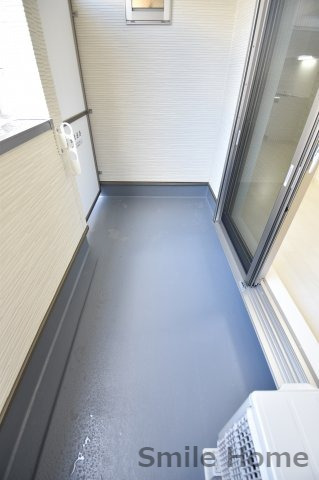 バルコニー　明るいバルコニーです