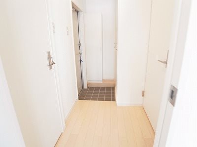 ＪＲ総武本線 佐倉駅 徒歩4分 4階建 築16年の玄関写真