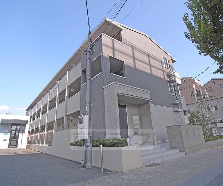 エントランス　整った外観ですね。