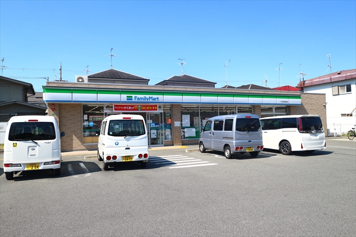 コンビニ　ファミリーマート河内長野錦町店（コンビニ）まで128m