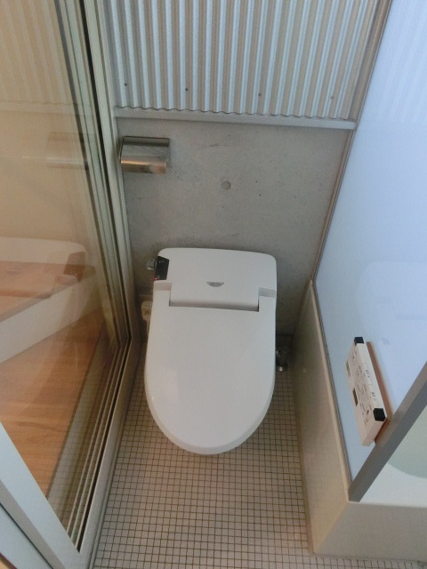 ＪＲ総武線 市川駅 徒歩22分 2階建 築17年のトイレ写真