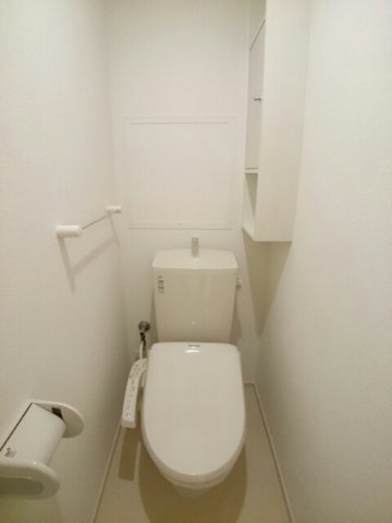 ＪＲ高崎線 深谷駅 徒歩37分 3階建 築12年のトイレ写真