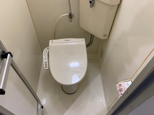 ＪＲ大阪環状線 桜ノ宮駅 徒歩6分 8階建 築38年のトイレ写真