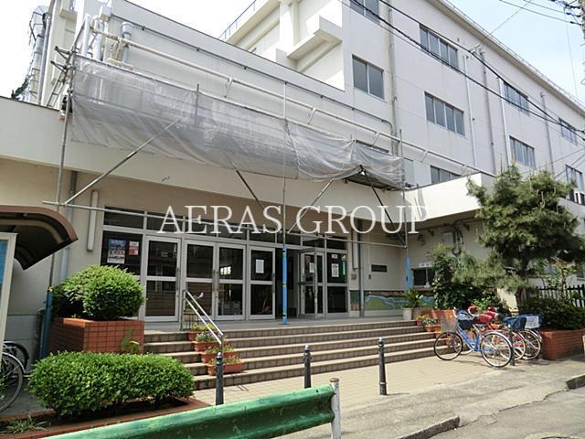 小学校　江東区立第六砂町小学校（小学校）まで731m