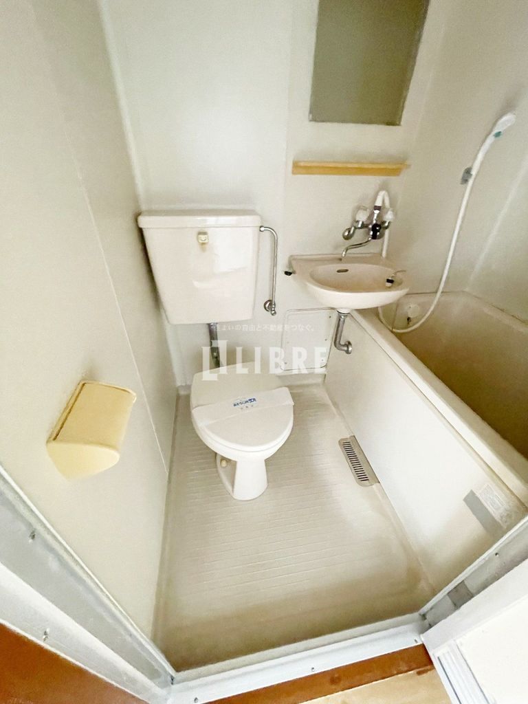 ＪＲ中央線 立川駅 徒歩7分 3階建 築39年のトイレ写真