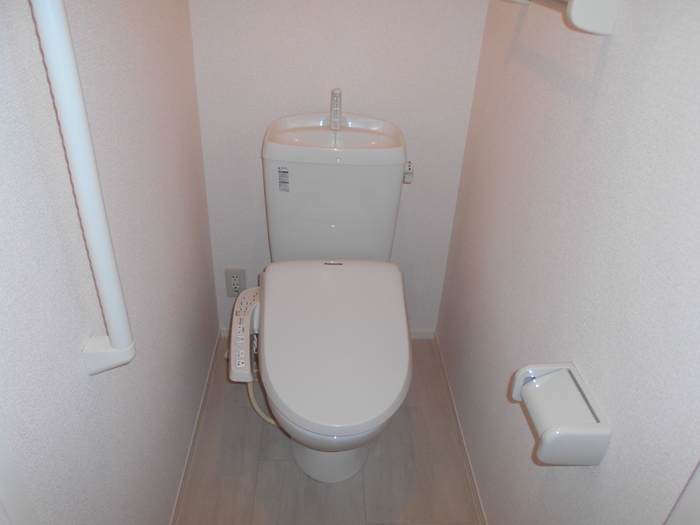 サニークロスZのトイレ写真