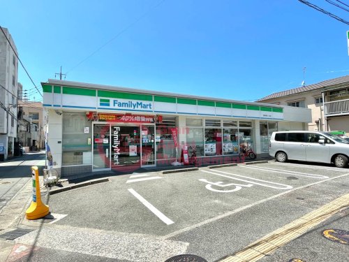 コンビニ　ファミリーマート 福岡鳥飼三丁目店（コンビニ）まで53m