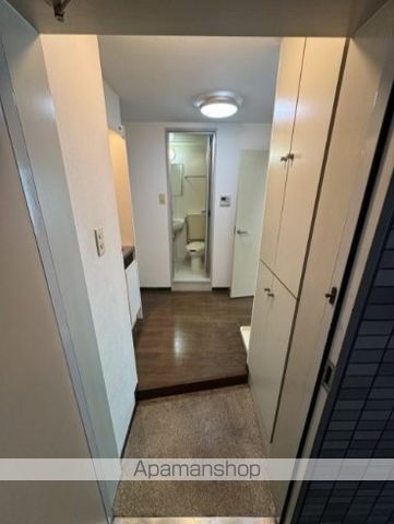 都営大江戸線 練馬駅 徒歩4分 5階建 築36年の玄関写真