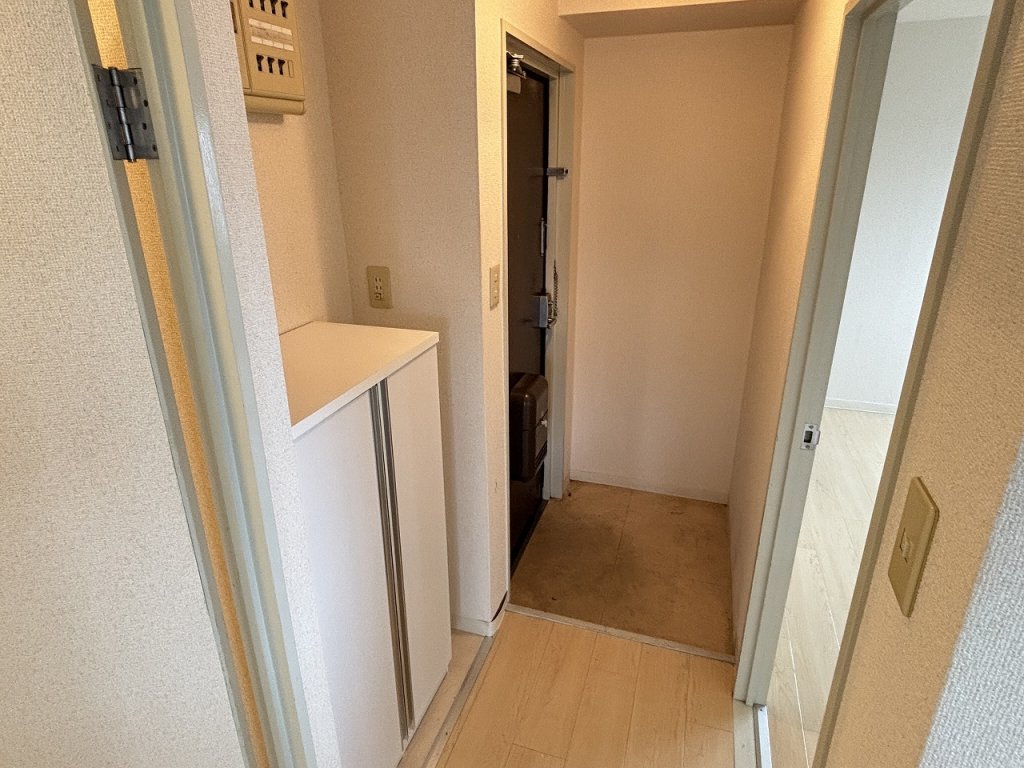 玄関　玄関廻り　シューズＢＯＸあり