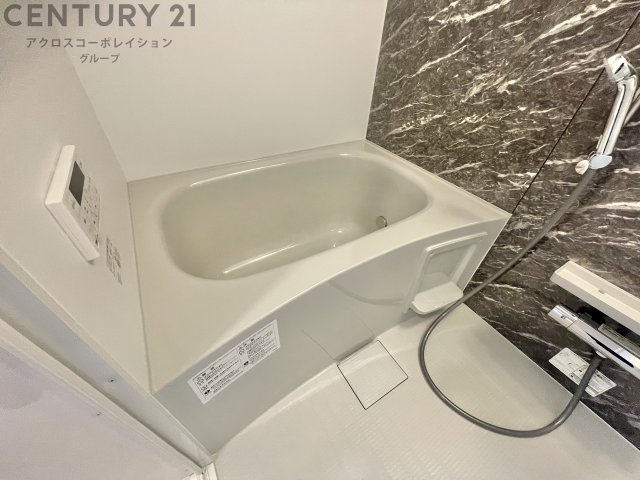 バス・シャワールーム　浴室乾燥・追炊き機能付きのバスルーム♪