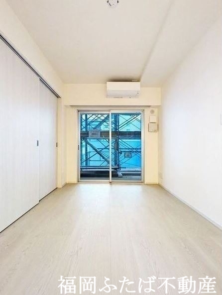 Q-STAGE姪浜の居間写真