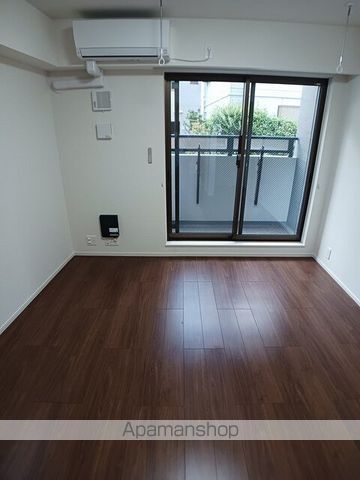 ブルーセブンの居間写真