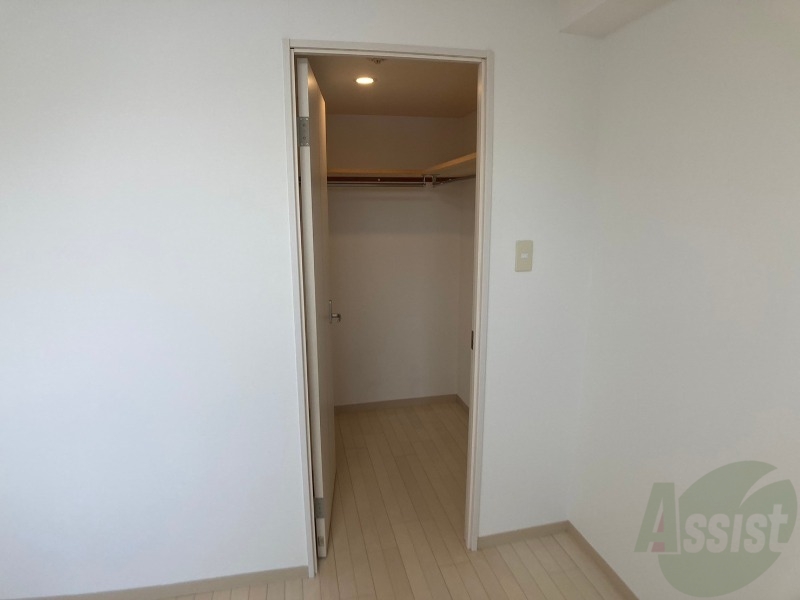 収納　寝室の収納です。部屋がすっきり片付きます。
