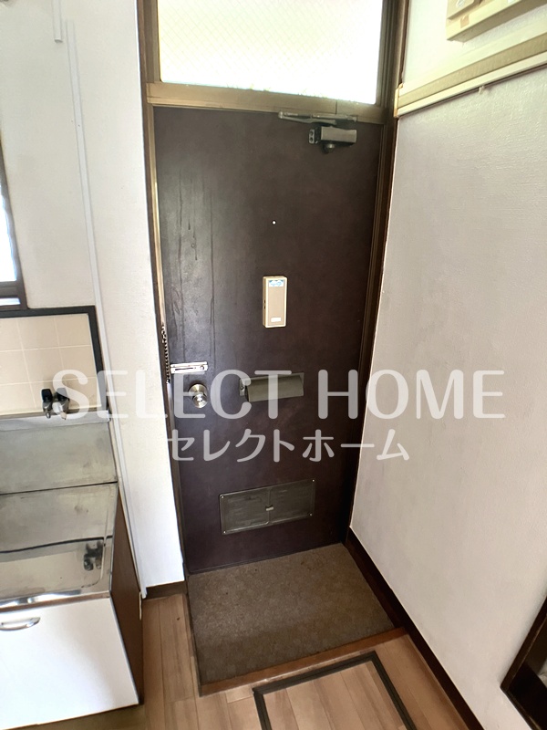 コスモハイツ八百富の玄関写真