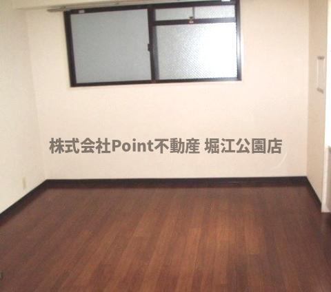 地下鉄谷町線 谷町六丁目駅 徒歩5分 7階建 築34年の居間写真