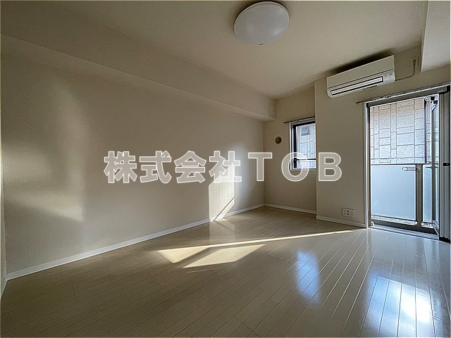居室・リビング　7.7帖※クリーニング中の写真※