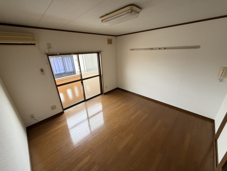 ＪＲ赤穂線 播州赤穂駅 徒歩27分 2階建 築27年の居間写真