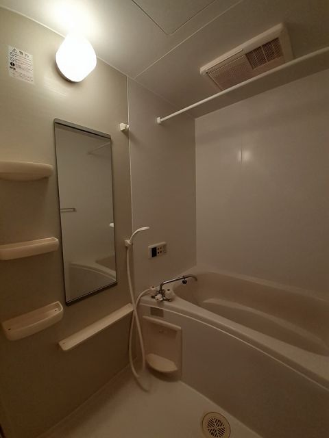 ハピネスIII番館の風呂写真