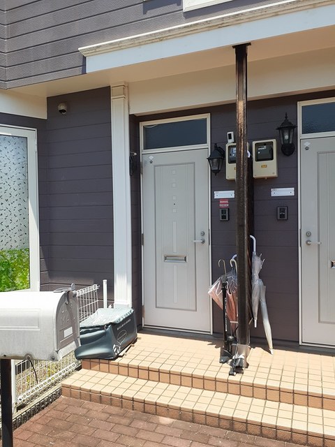 フォンテレーブAの玄関写真