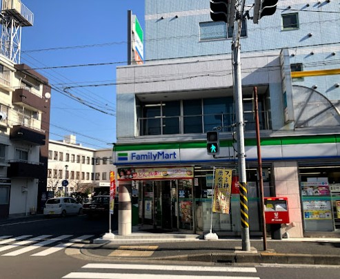 コンビニ　ファミリーマート 横浜菊名店（コンビニ）まで582m