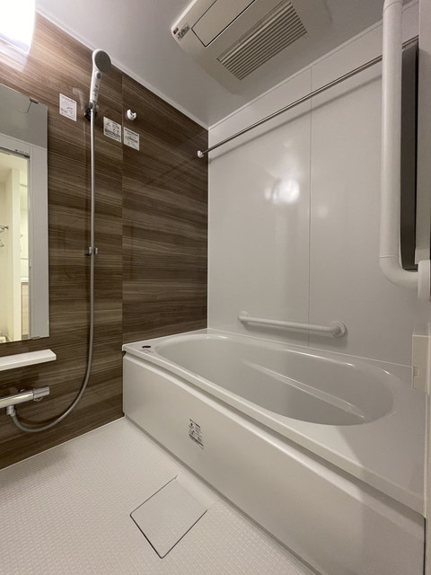 バス・シャワールーム　※写真は同タイプ住戸です。