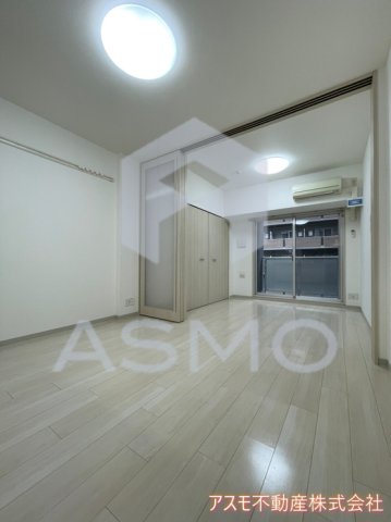 居室・リビング　同マンション別部屋参考写真