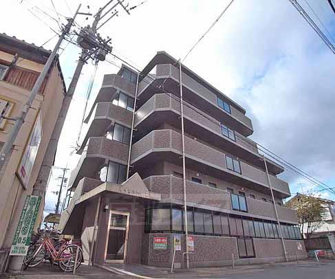 京都市山科区竹鼻地蔵寺南町のマンションの建物外観