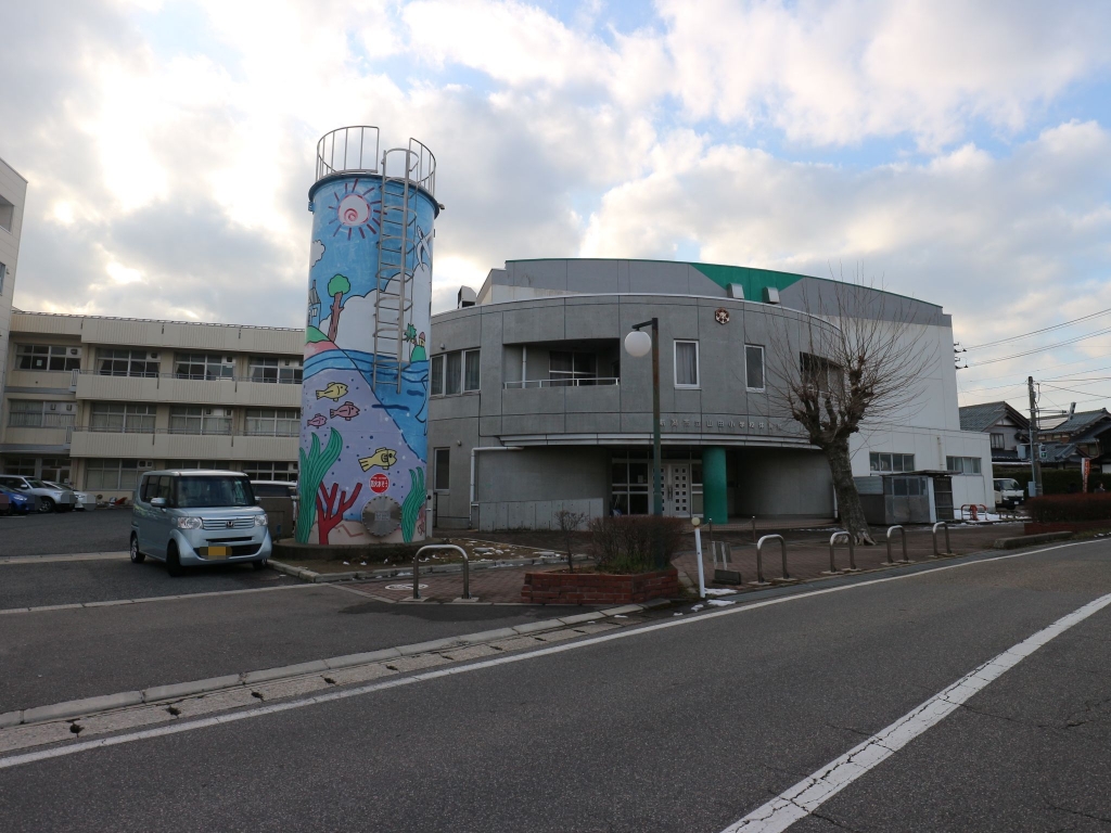 【シャルム壱番館の小学校】