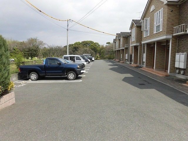 【神埼郡吉野ヶ里町吉田のアパートの駐車場】