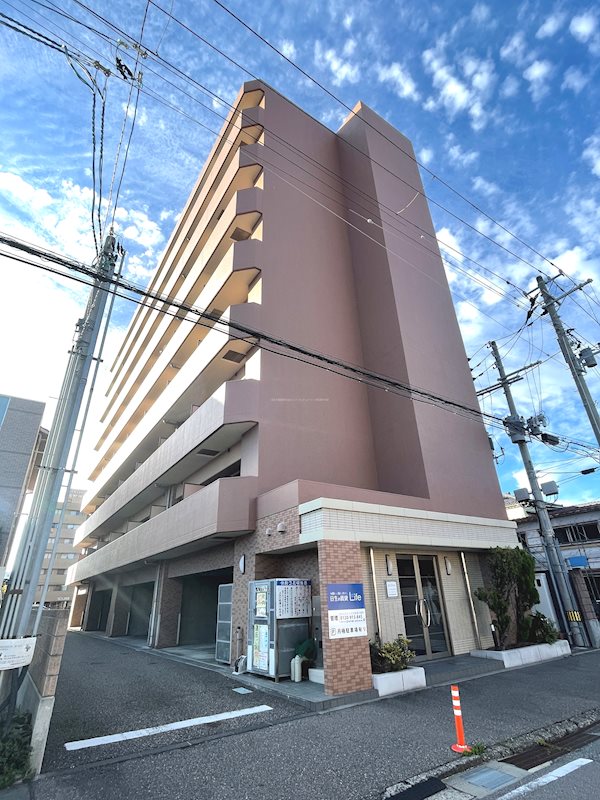 【BUENA上大川前通10番町の建物外観】