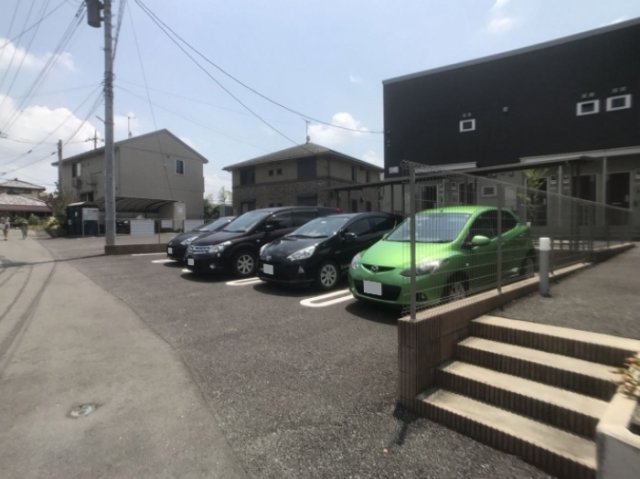 【クローバーコートBの駐車場】