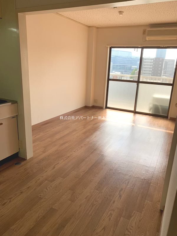 居室・リビング　明るいダイニングです