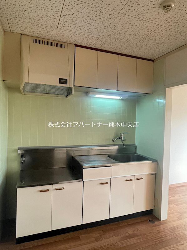 キッチン　２口コンロでお料理もバッチリ☆