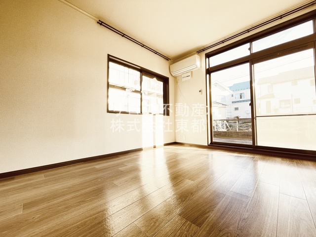 その他部屋・スペース　南向きの２面採光♪明るく風通しのよいお部屋です☆