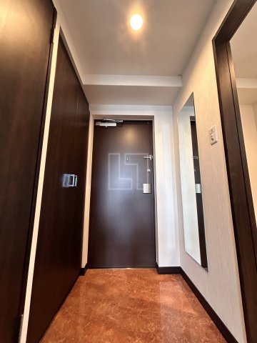 玄関　Vinoプレジオ本町　玄関スペース