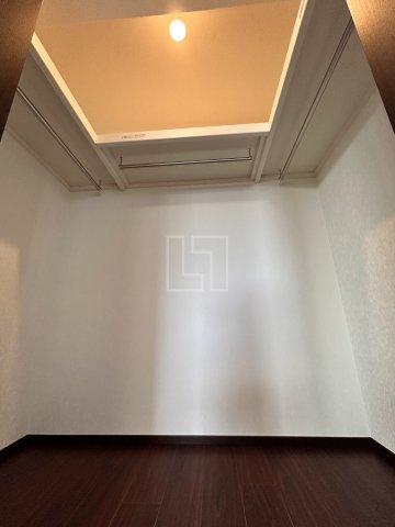 収納　Vinoプレジオ本町　ウォークインクローゼット