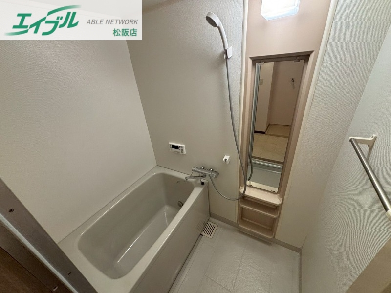 バス・シャワールーム　同物件別室反転タイプ画像